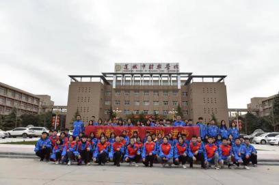 愛護美麗校園，我是排頭兵